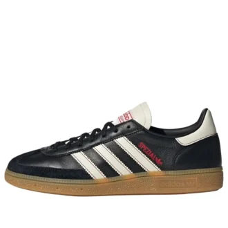 adidas handball spezial zwart wit rood 1 330x330 - Adidas Handball Spezial "Zwart/Wit/Rood"